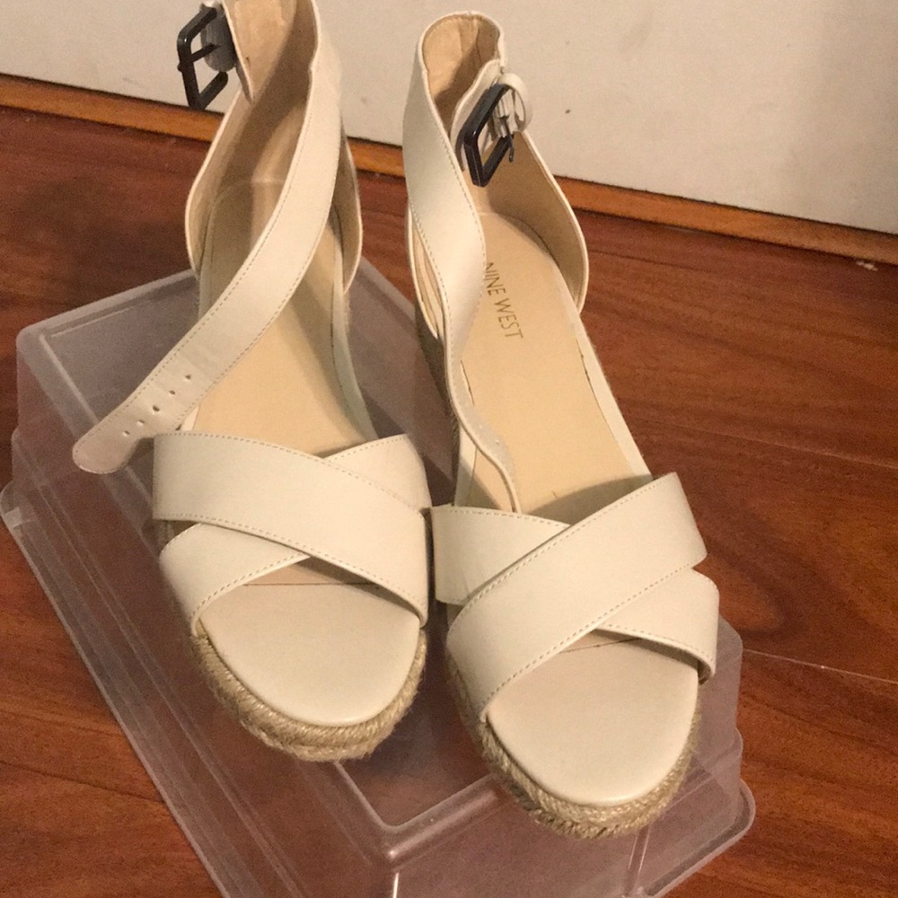 Nine West cream Sandals